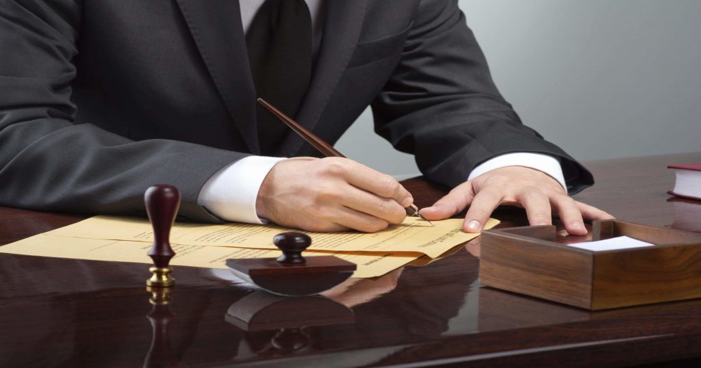 Corporate Lawyer in Noida